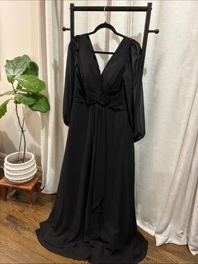 Elegant Black Long-Sleeve V-Neck Evening Gown